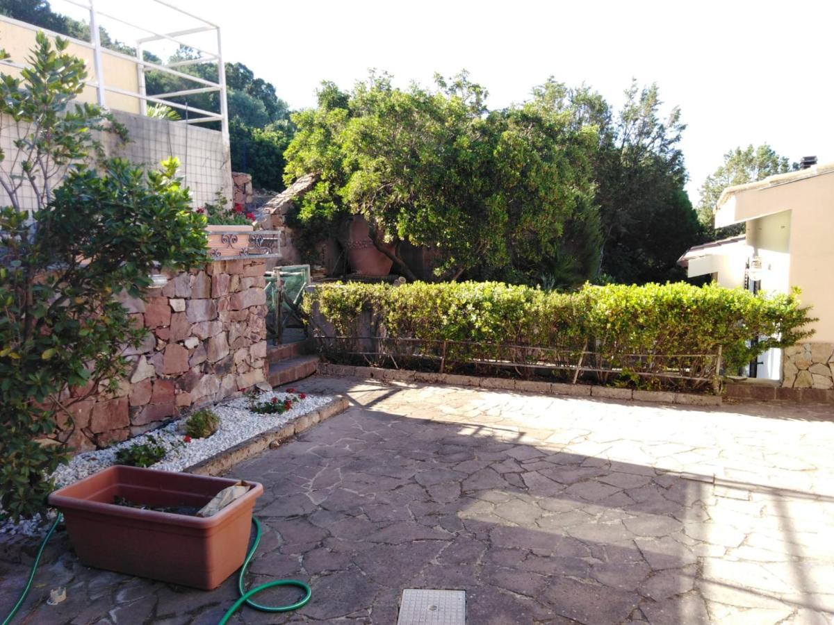 Villa Panoramica Immersa Nel Verde Porto Pino Buitenkant foto
